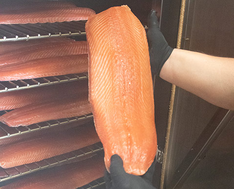 Fumage maison du saumon